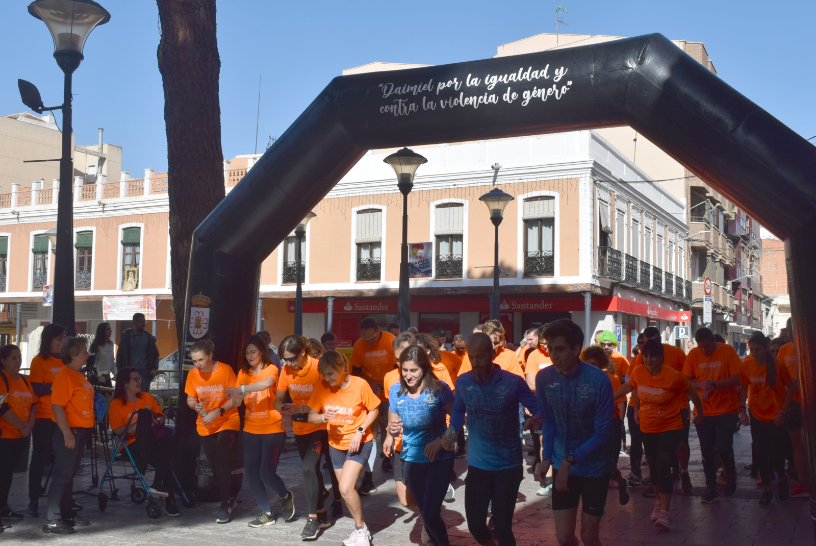 La VII 'Carrera de la Igualdad en Familia y contra la Violencia de ...