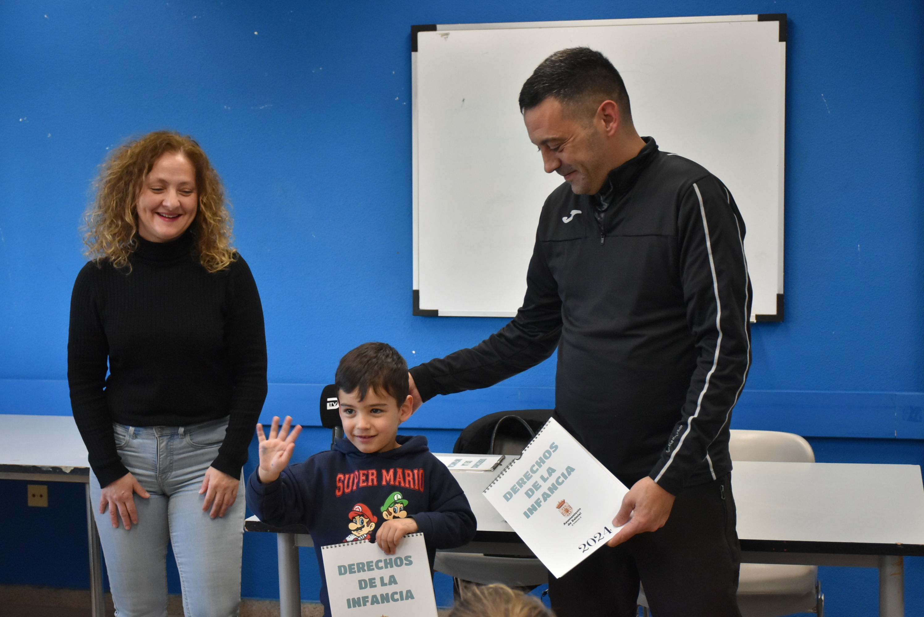 Presentado el calendario sobre los Derechos de la Infancia en Daimiel ...