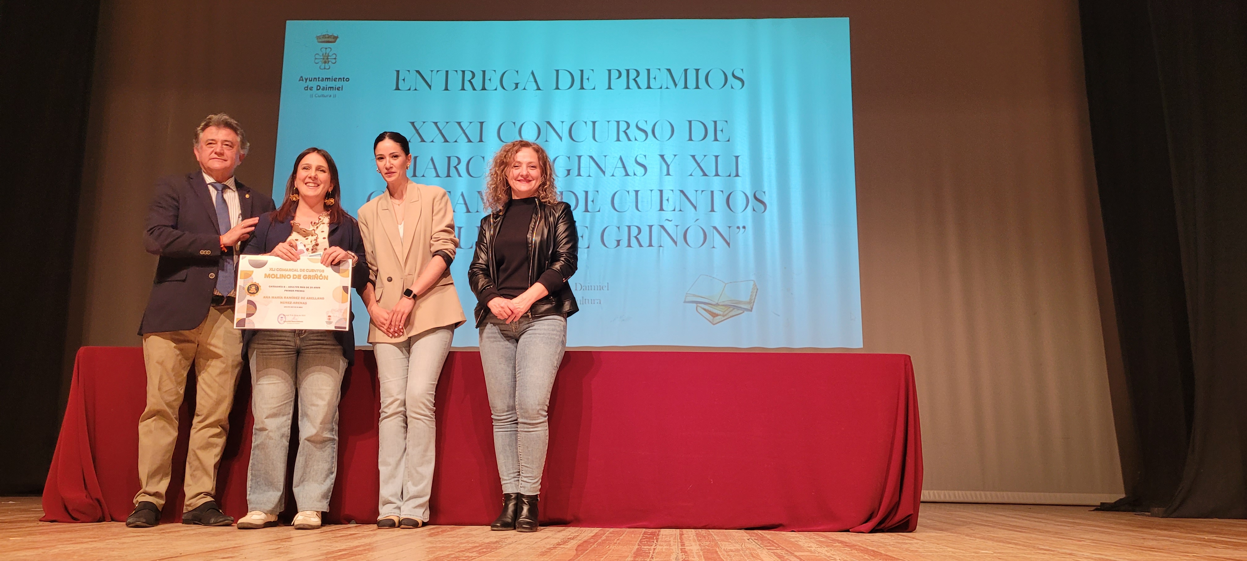 Ana María Ramírez de Arellano recibió el primer premio de adultos.