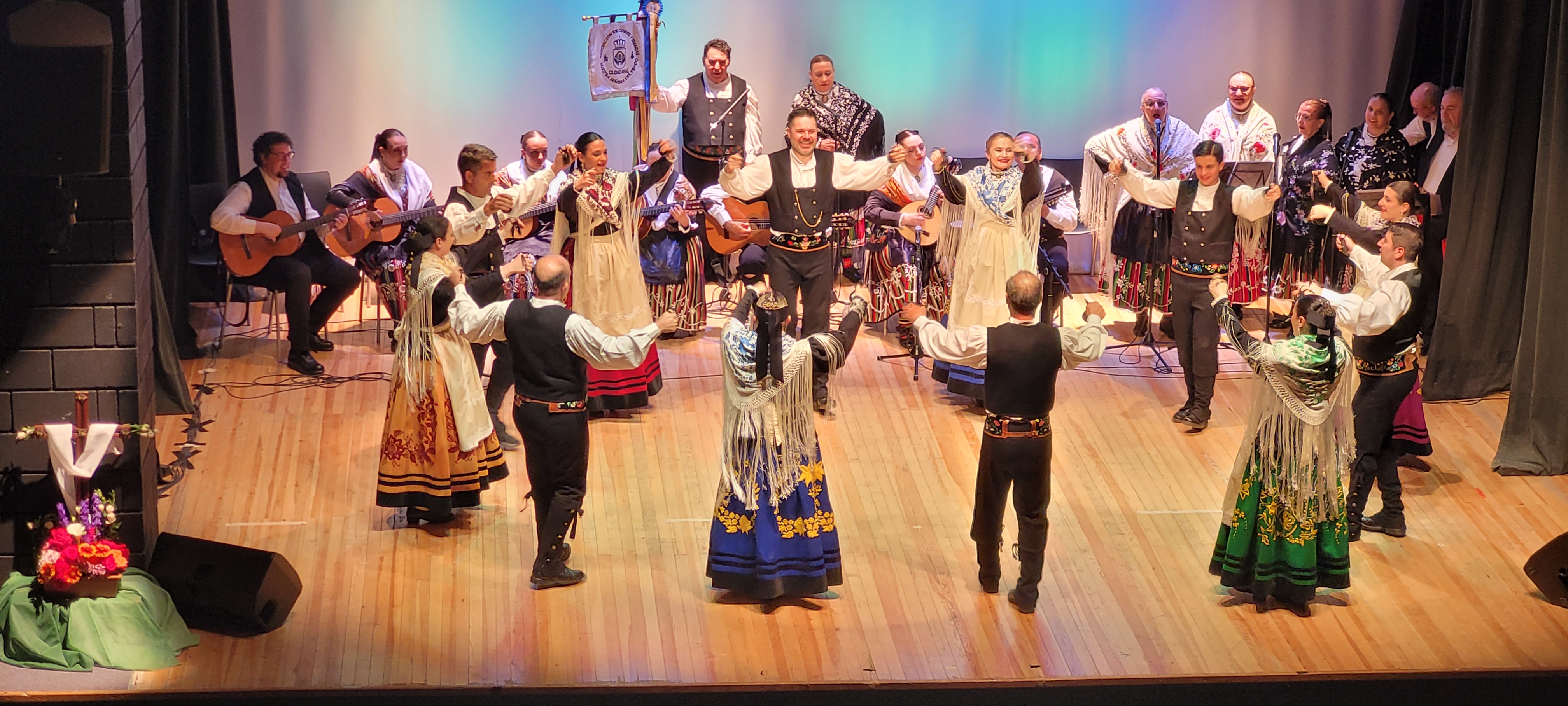 Asociación de Coros y Danzas Nuestra Señora del Prado.