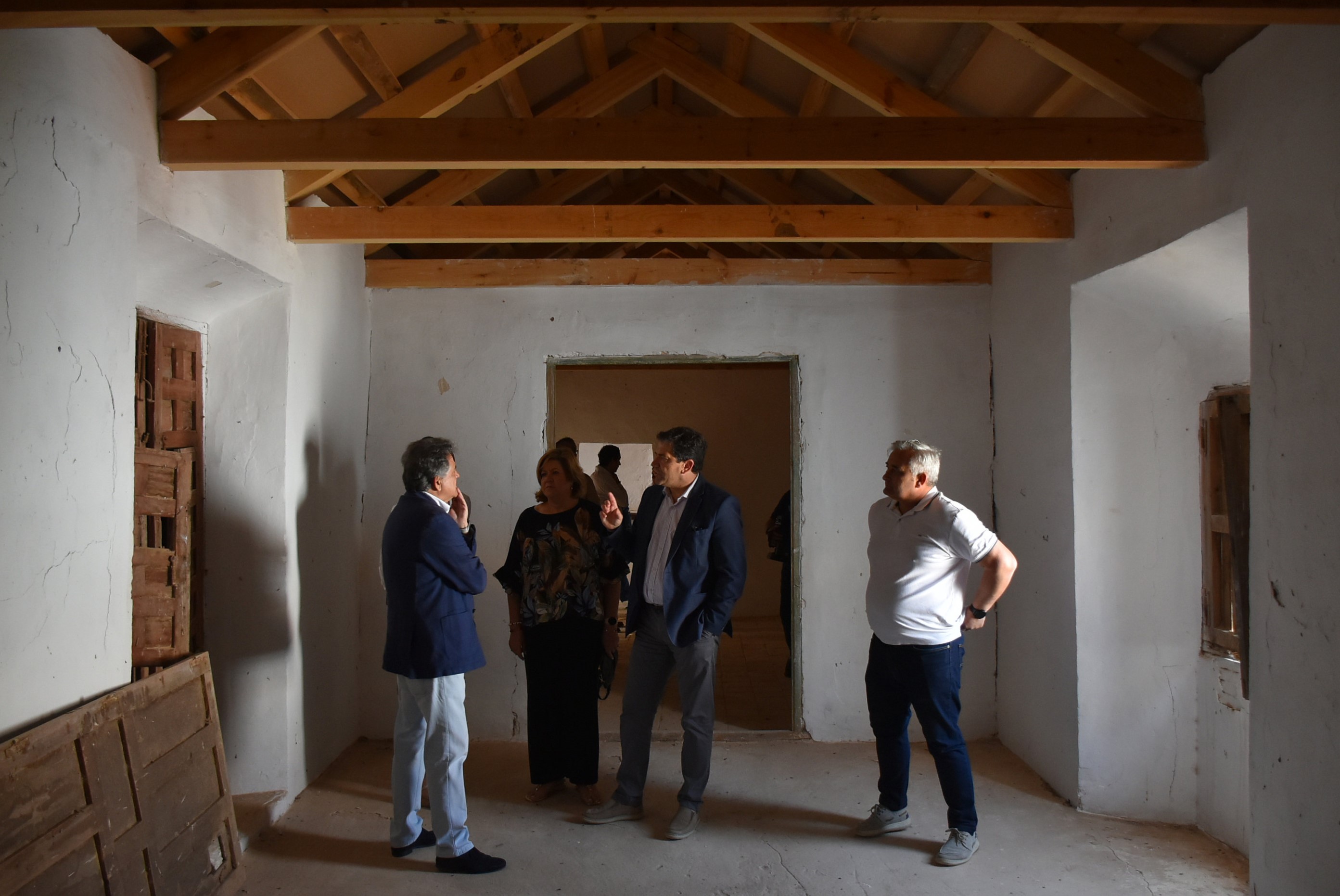 La visita recorrió las diferentes dependencias de la venta cervantina