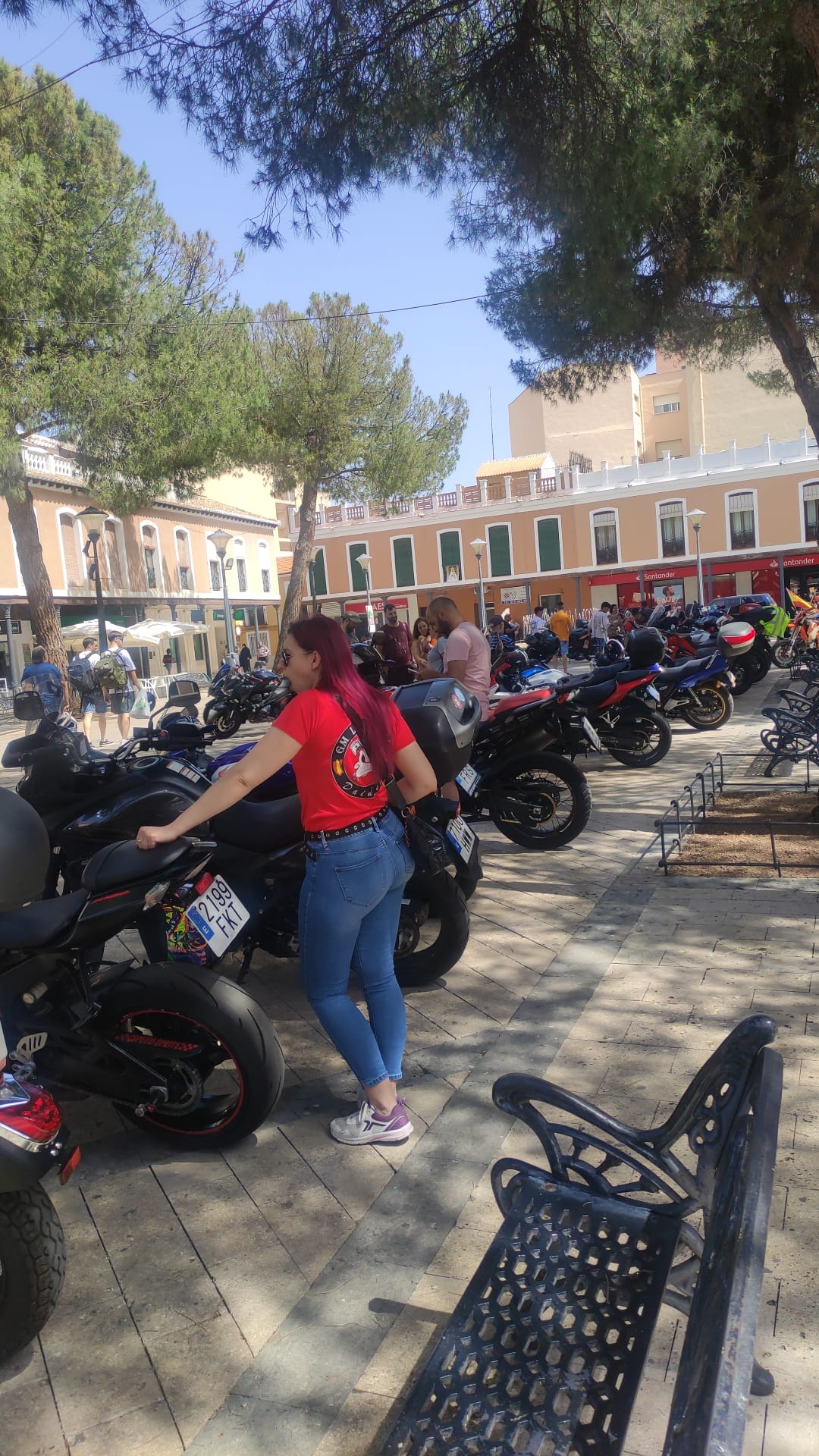 Motos en la Plaza de España.