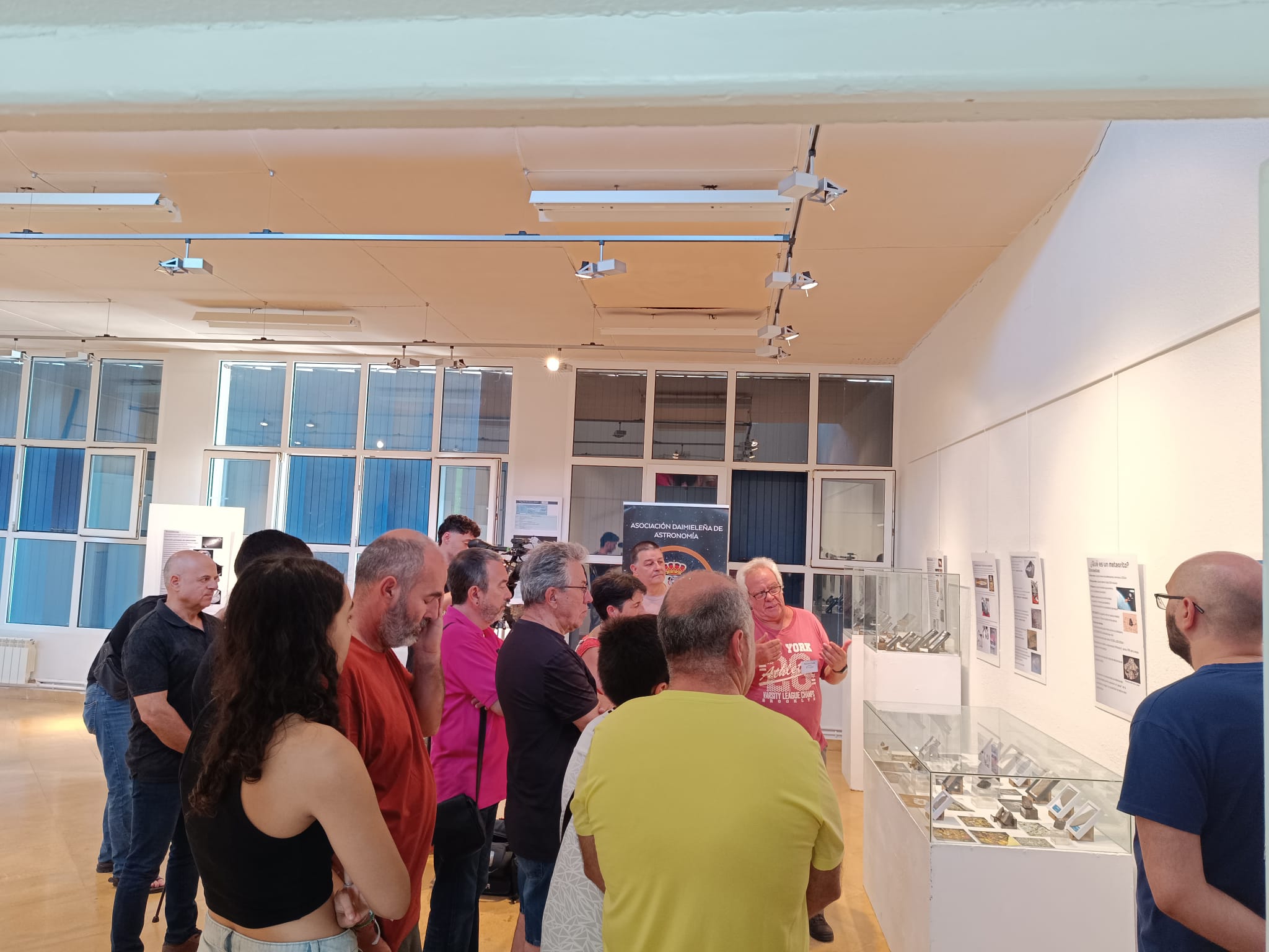 Exposición de meteoritos.