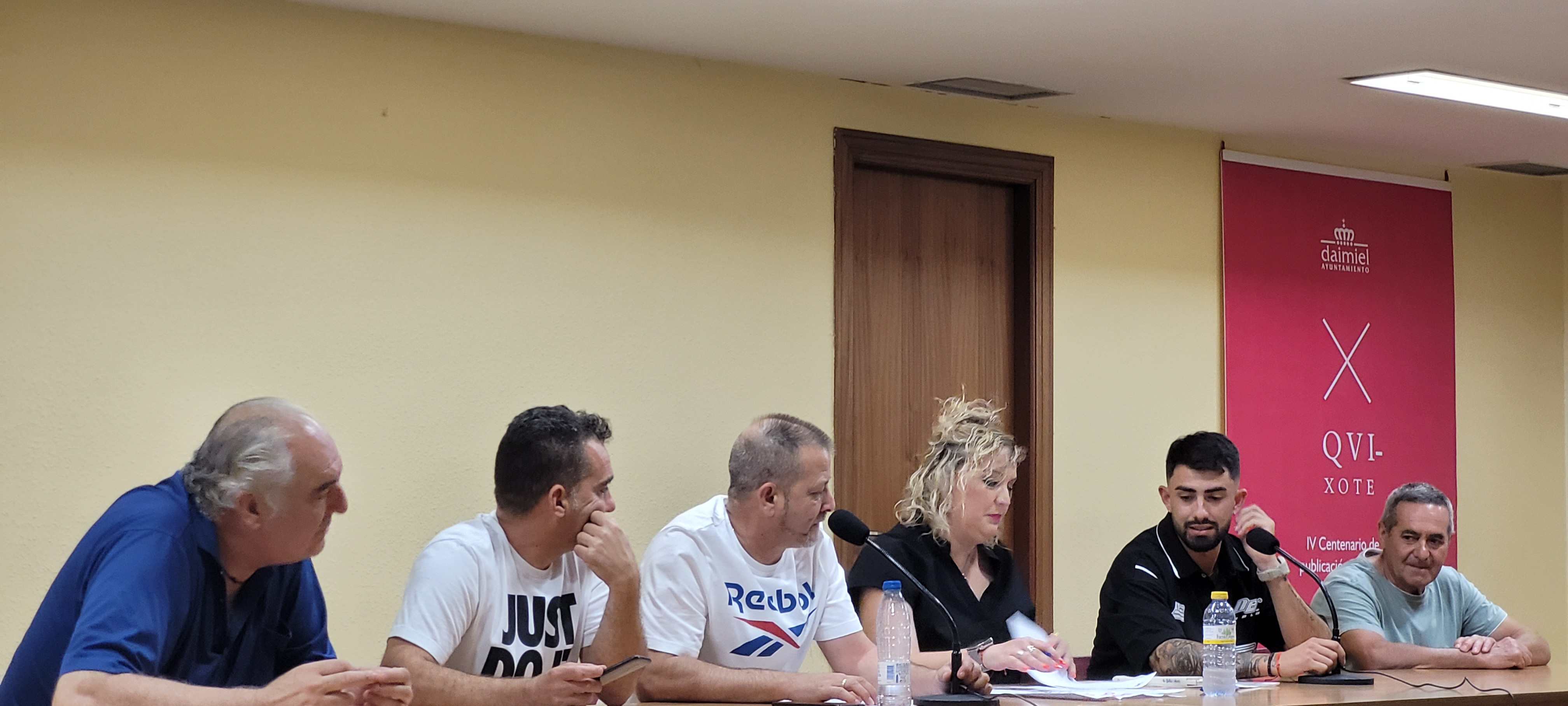 Presentación oficial del centrocampista argentino Mauro Loza.