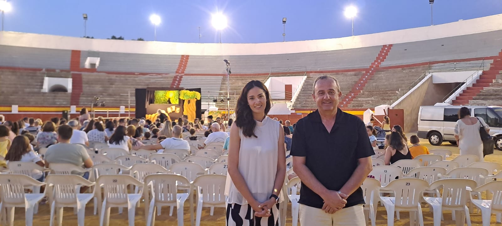 La concejala de Cultura, Lourdes Rodríguez de Guzmán y el responsable del área Andrés García-Consuegra en la apertura de puertas