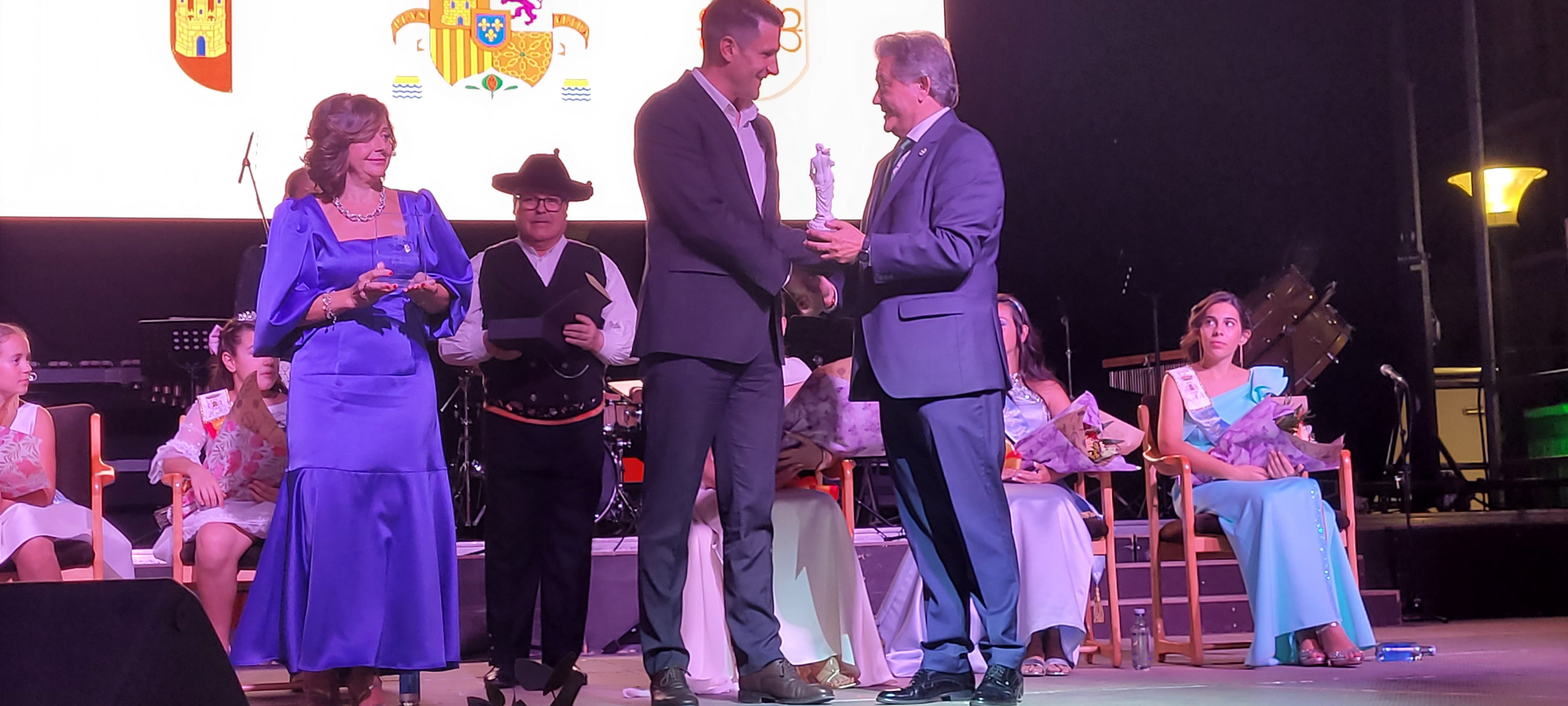 Reconocimiento a Isidro Díaz de Mera, pregonero de la Feria 2025.