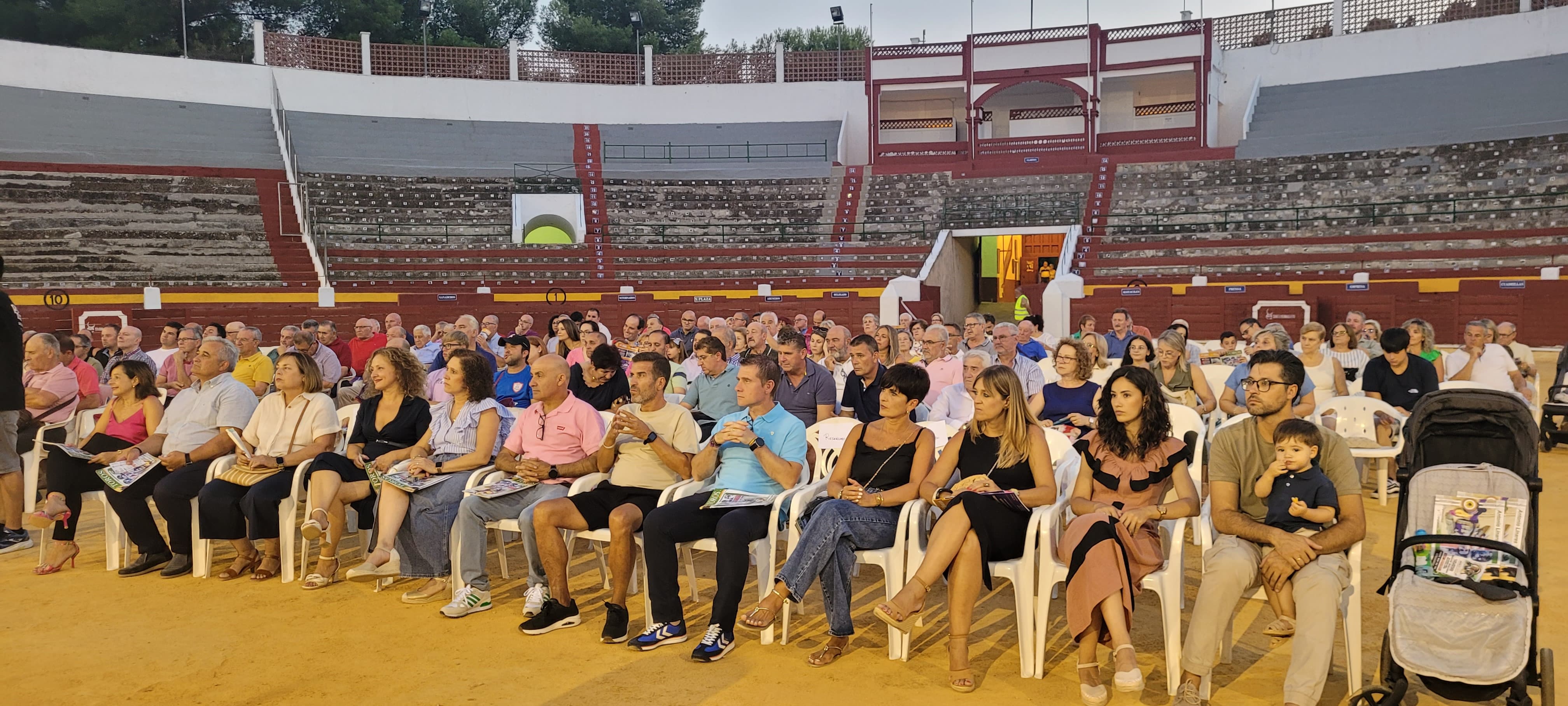 El acto se celebró en la Plaza de Toros.