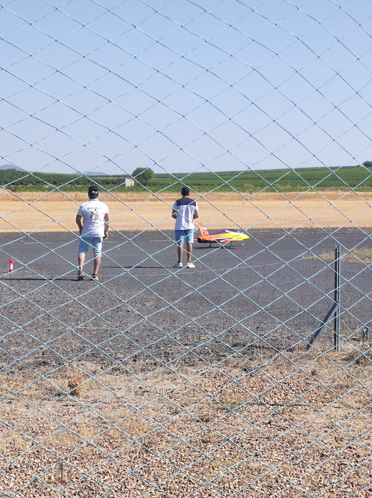 Exhibición de vuelo en la pista de Las Salinas.