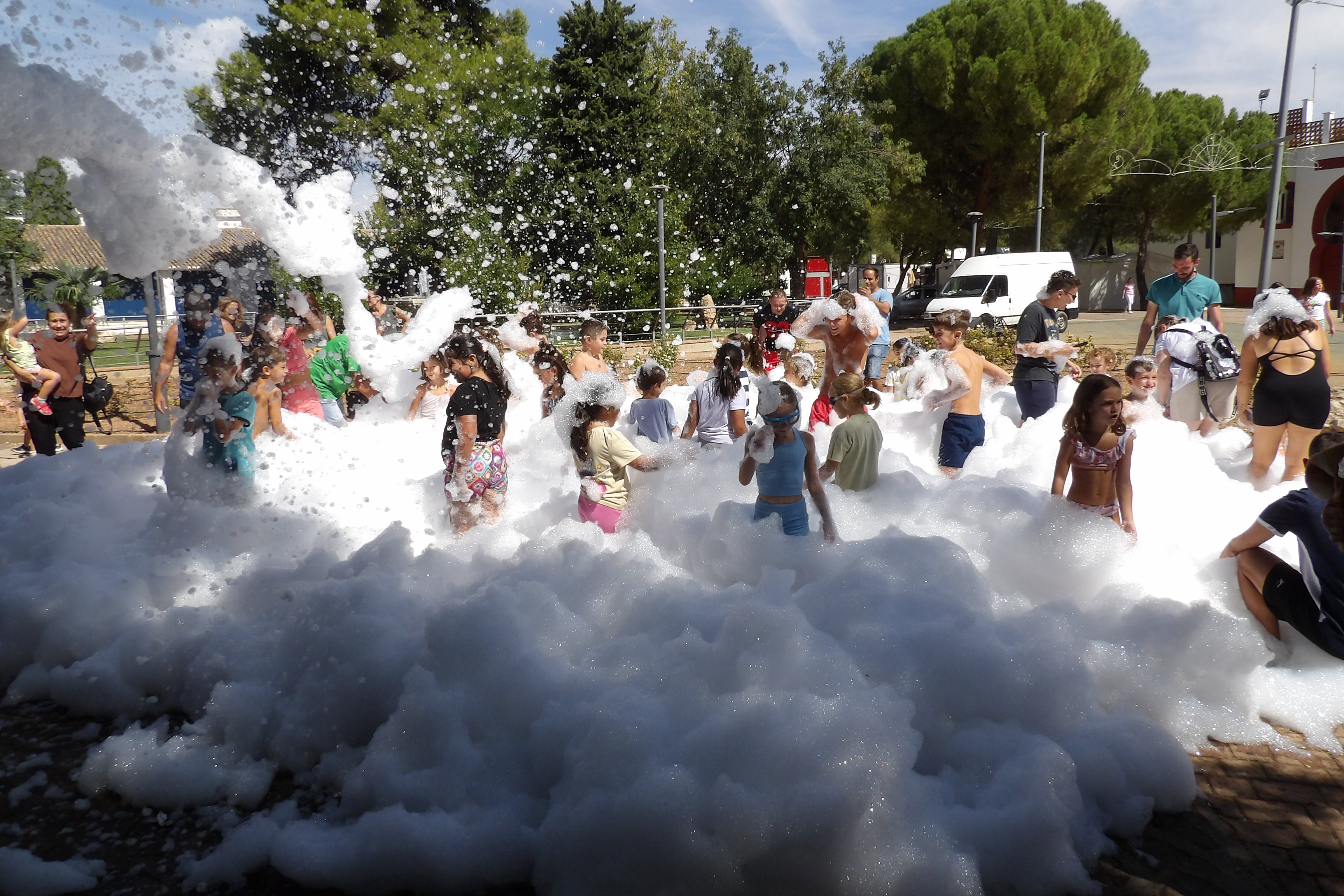 Fiesta de la espuma para los más pequeños.