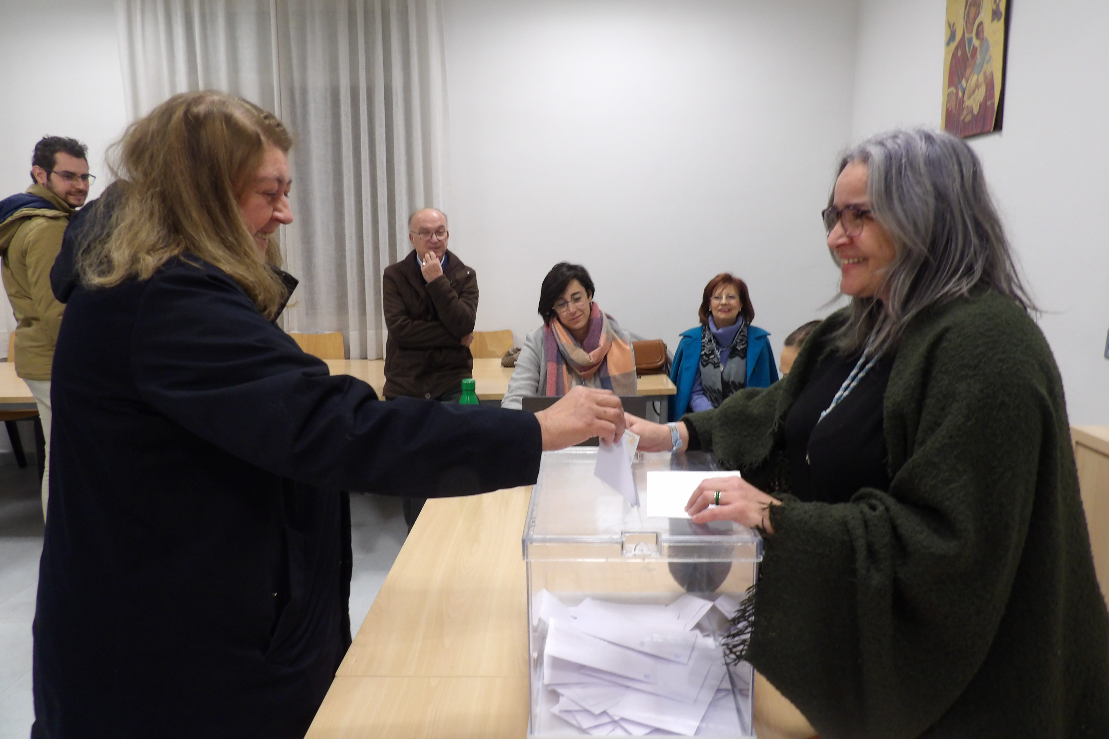 La votación finalizó a las 19.30 horas.