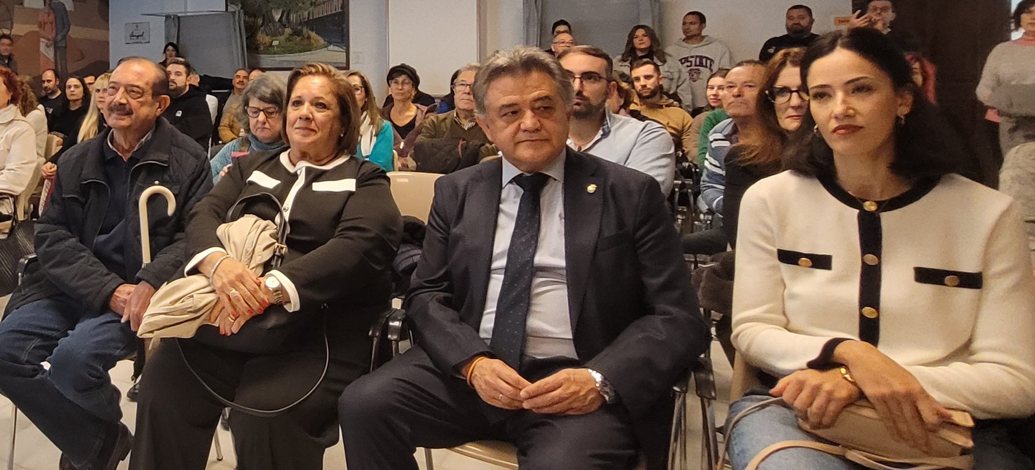 El alcalde y la concejal de Cultura estuvieron en la presentación.