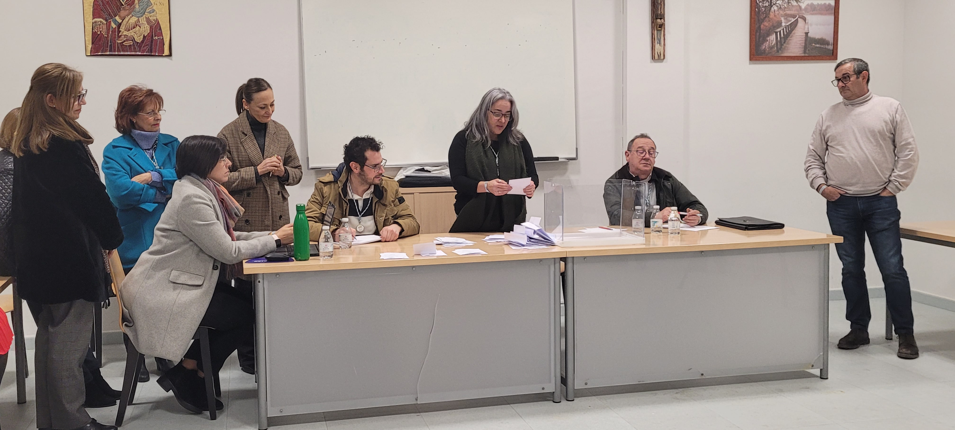 Un momento del recuento de votos.