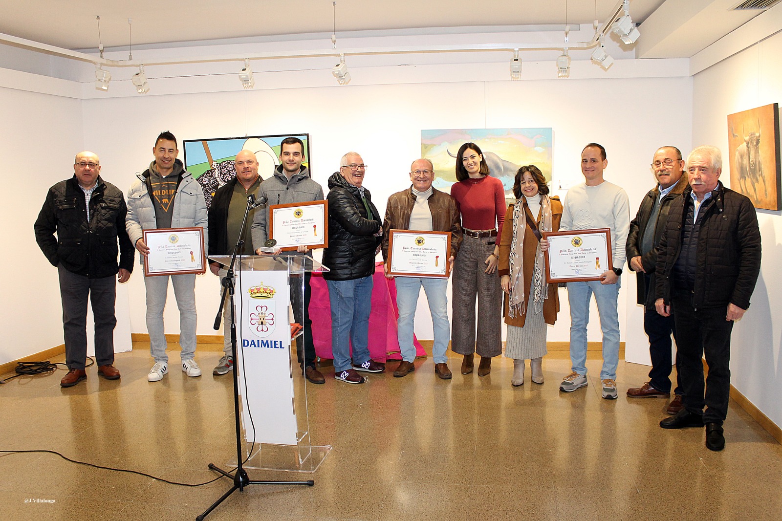 La Peña Taurina de Daimiel clausura su X Concurso Fotográfico y la exposición de Toro Tribal