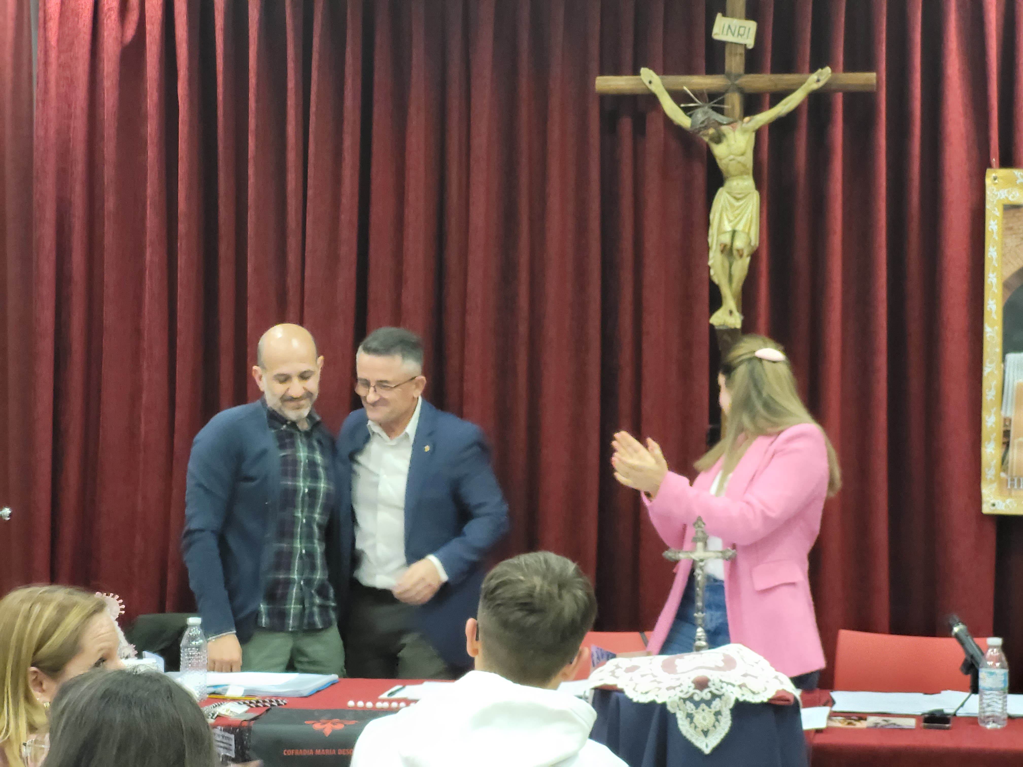 Jesús Córdoba sustituye en la presidencia de Los Capuchinos a Javier Prado.