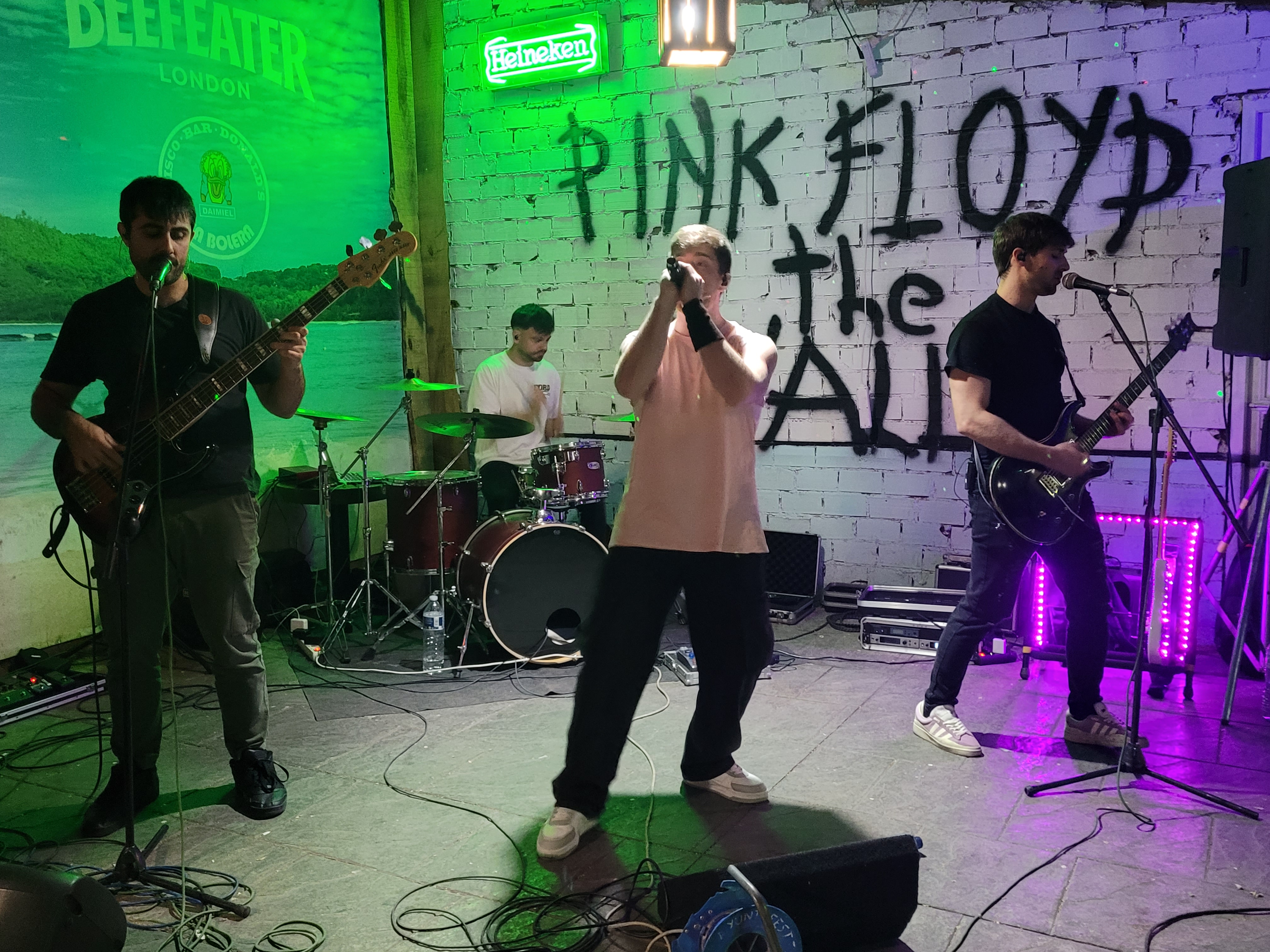 Un momento de la actuación de Trasache en La Bolera.