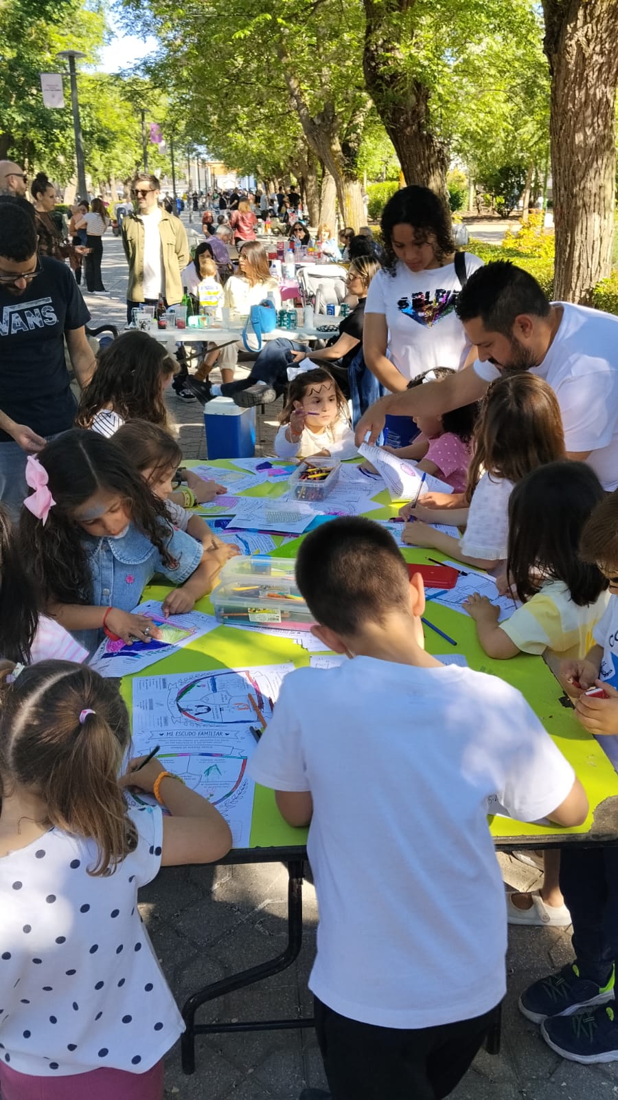 También se organizaron talleres para los niños y niñas.