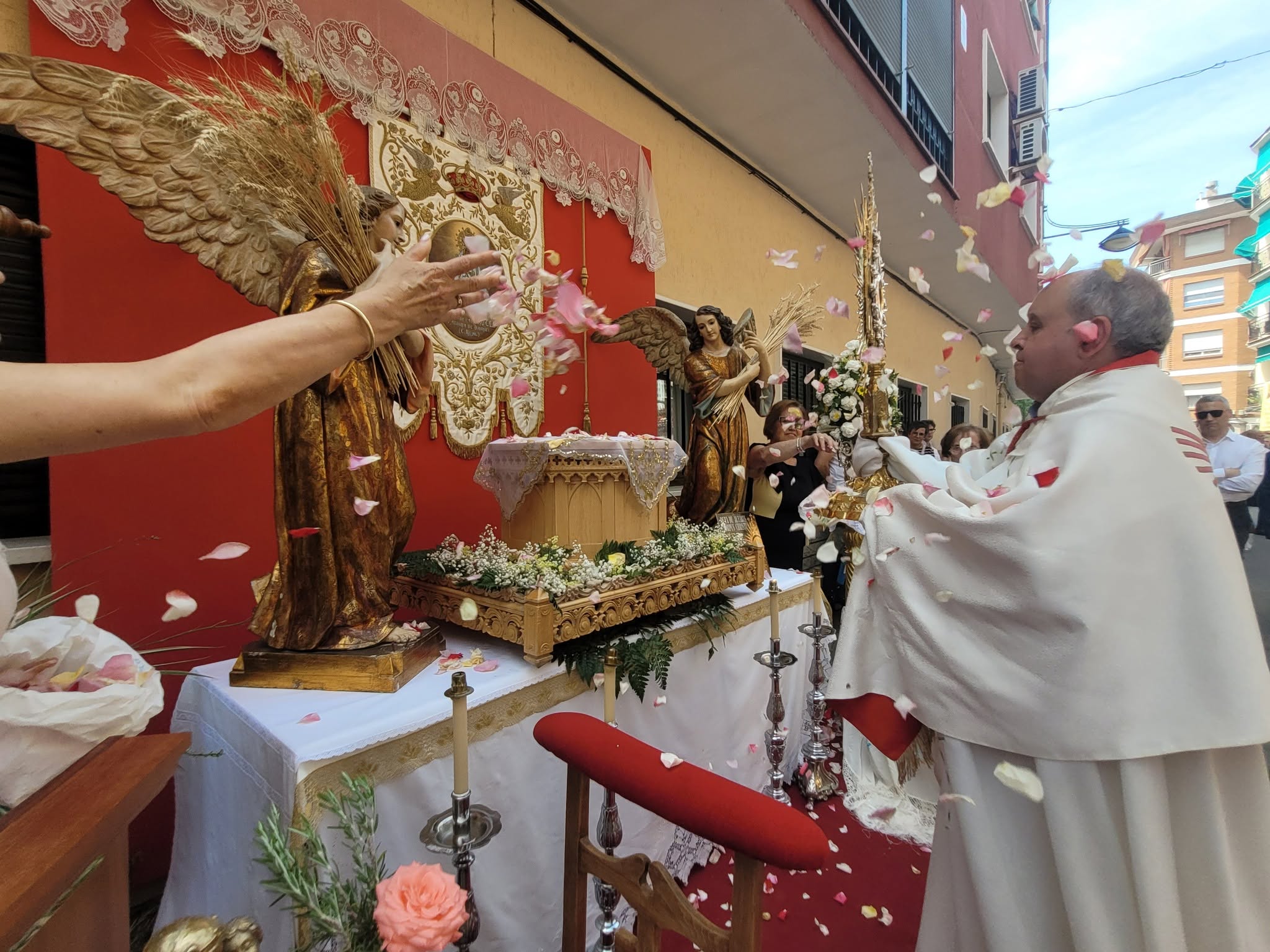 Daimiel celebra el Corpus Christi con una multitudinaria procesión ...