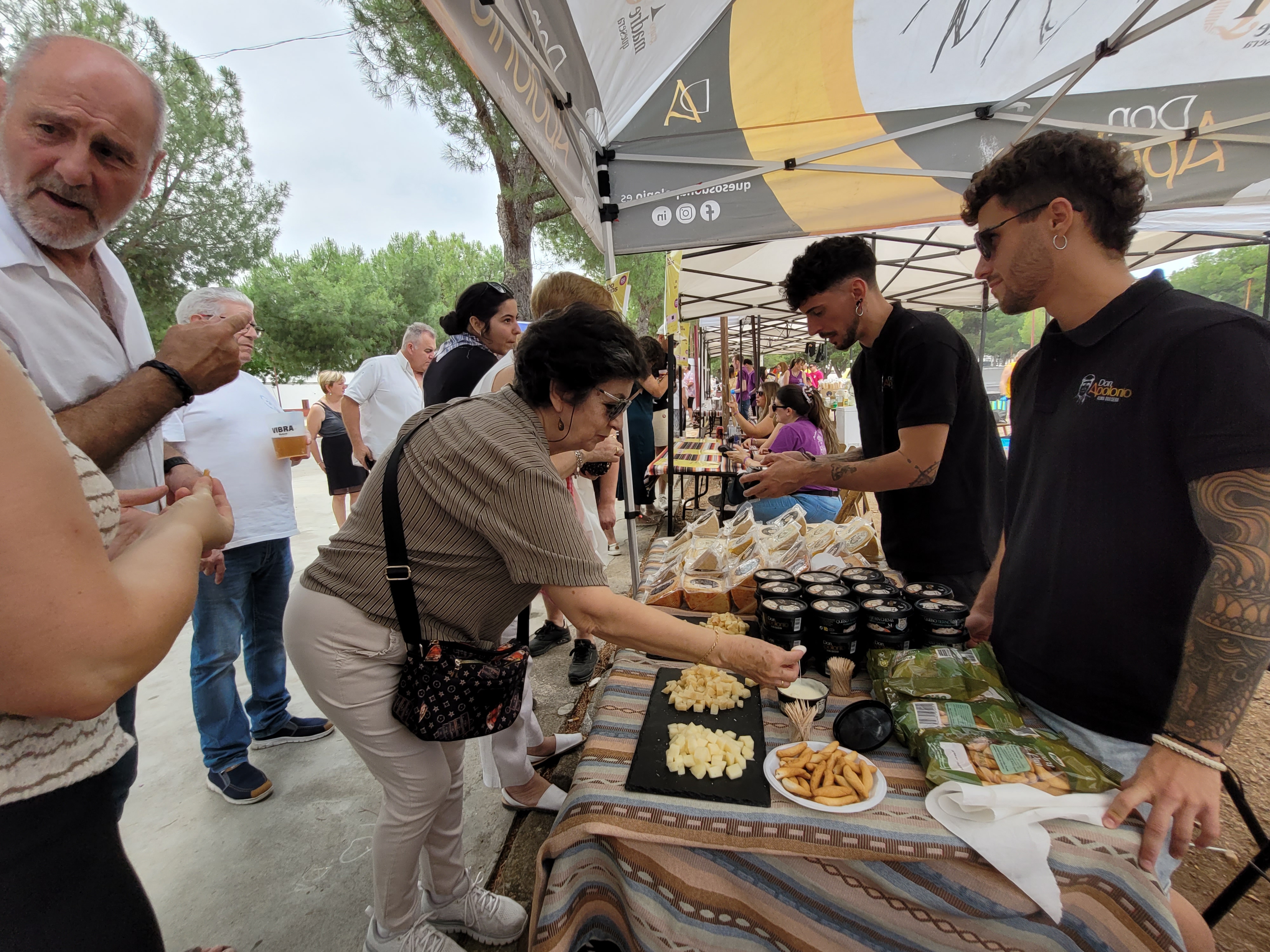 Los asistentes han respondido también a la oferta gastronómica.