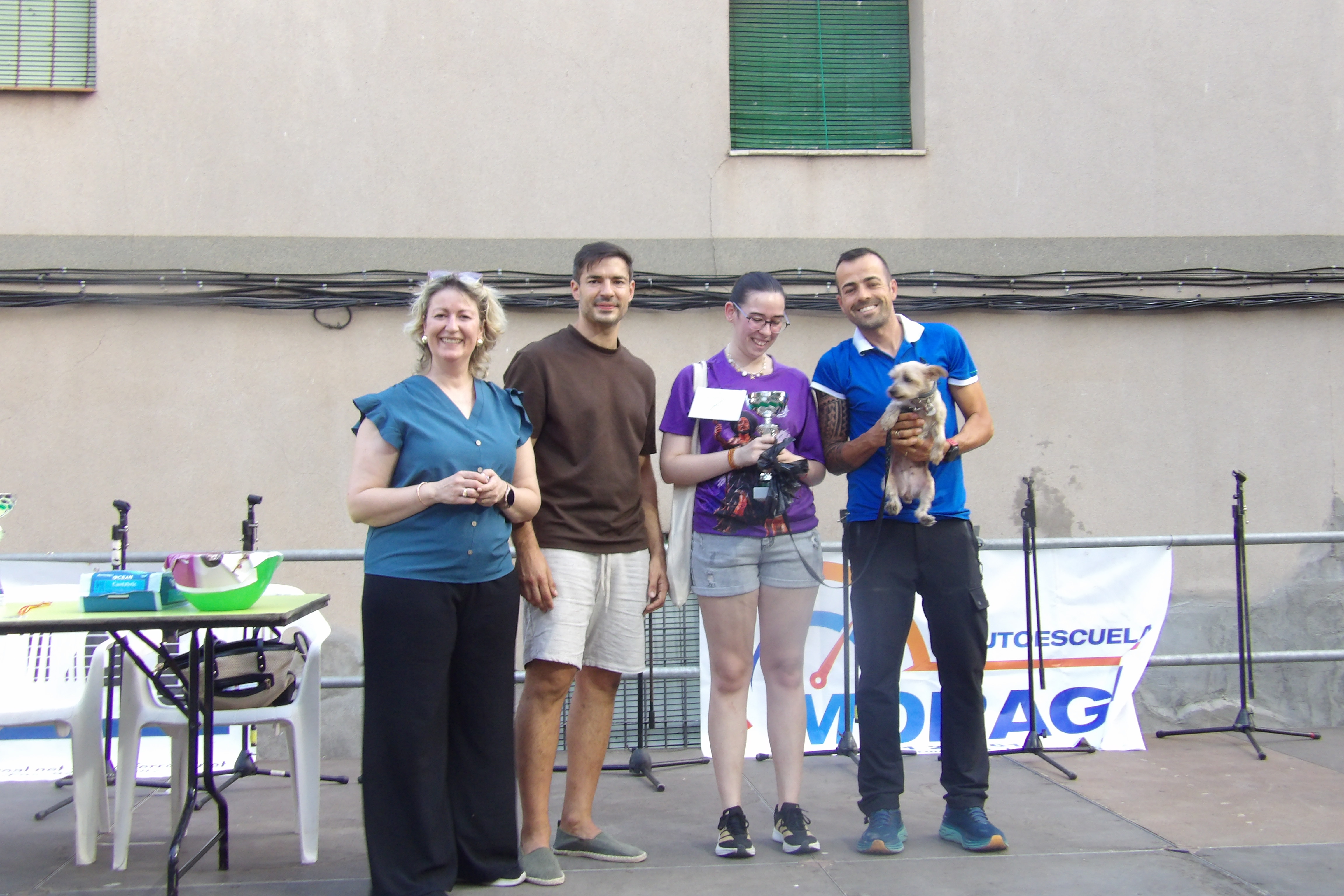 Ángela Rodríguez y Luna se llevaron el premio al perro más parecido a su dueño.