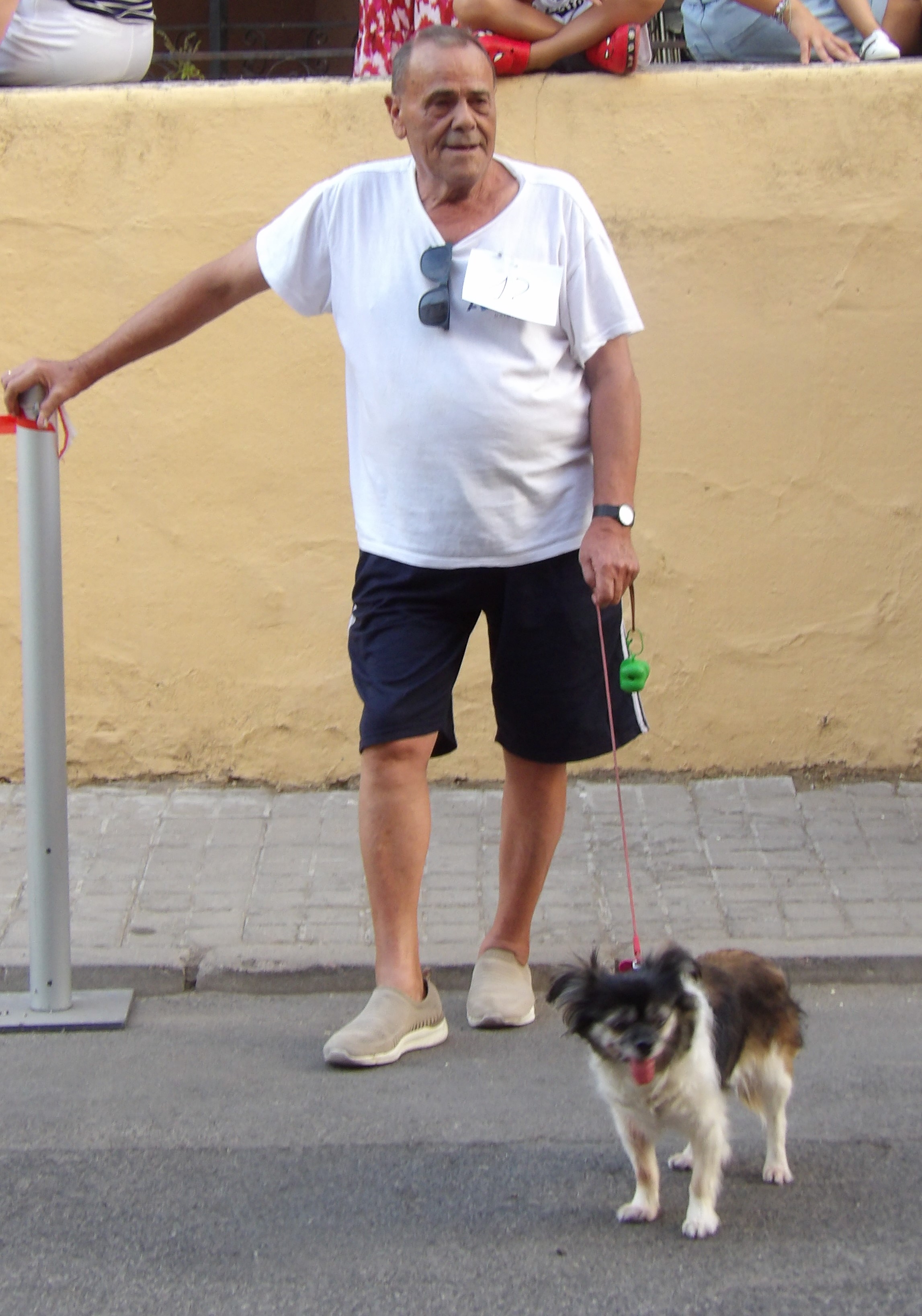 Aery, Perro de San Roque 2026, junto a José Díaz del Campo.