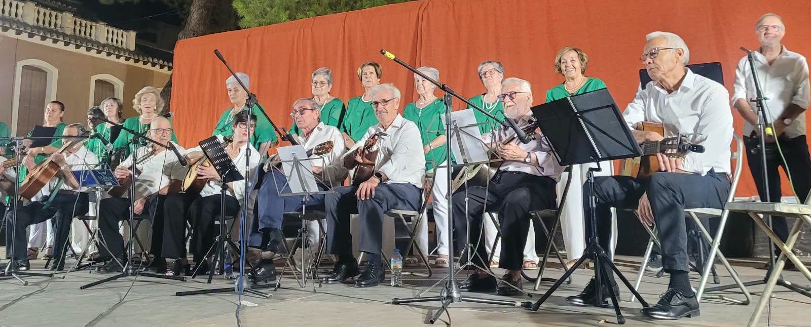Rondalla de Mayores ‘Manolo Berlanga’.
