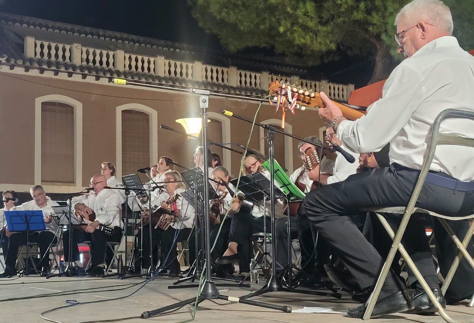 Asociación de Coros y Danzas Rondalla Oretana.