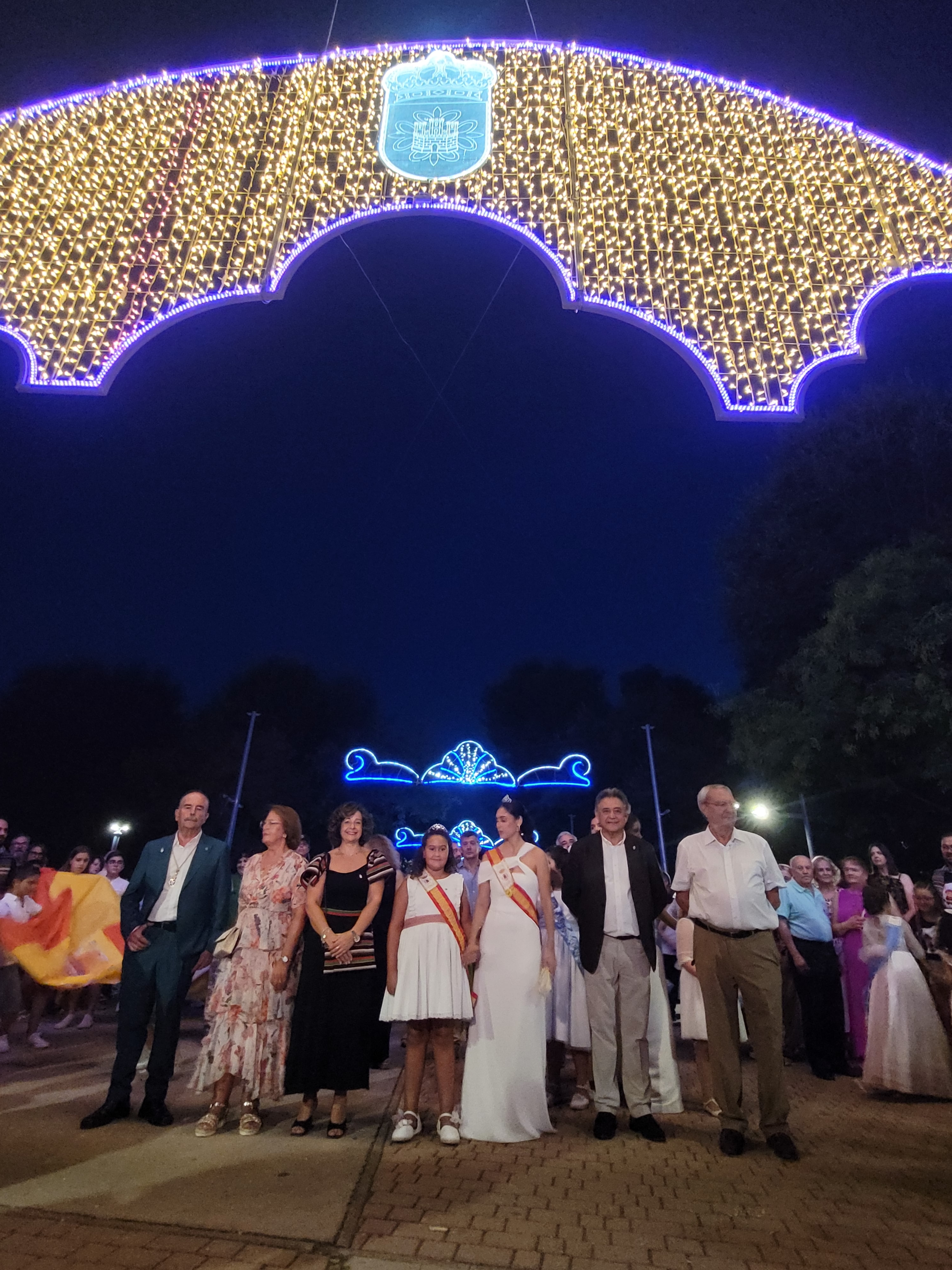 Encendido del alumbrado del recinto ferial.