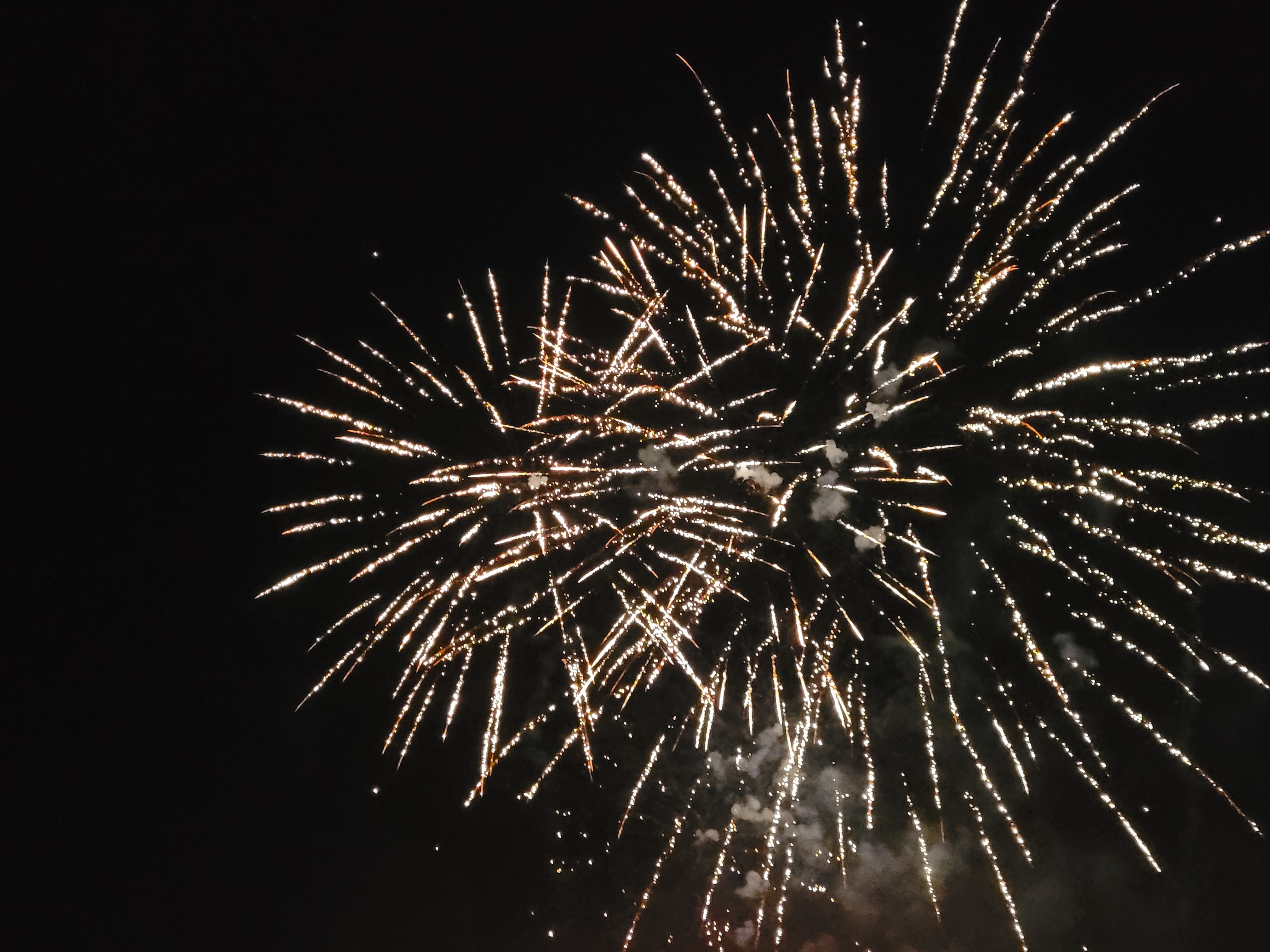 Los fuegos artificiales se prolongaron durante algo más de 12 minutos.