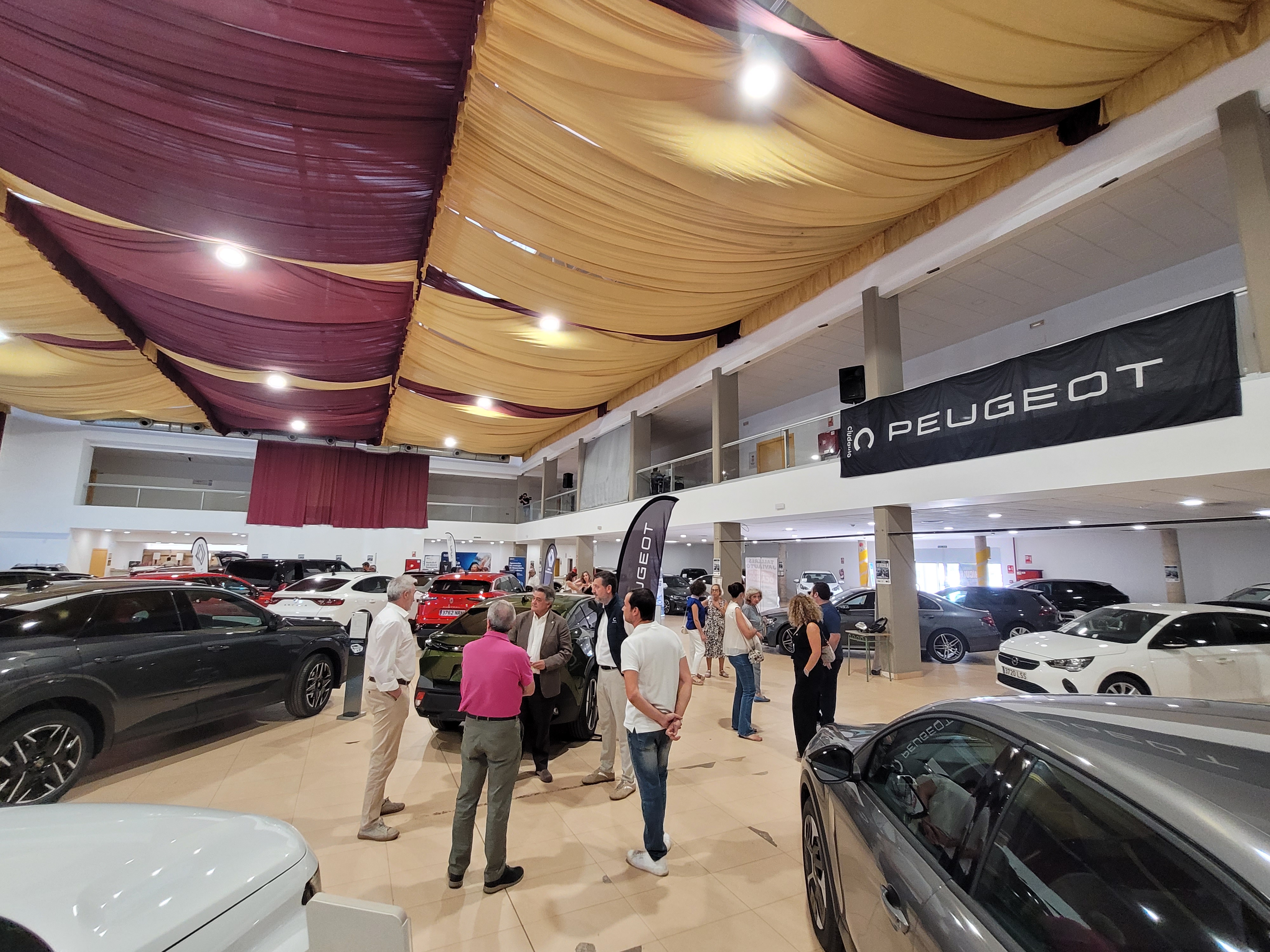 La I Feria del Vehículo Nuevo y de Ocasión ha abierto oficialmente sus puertas.