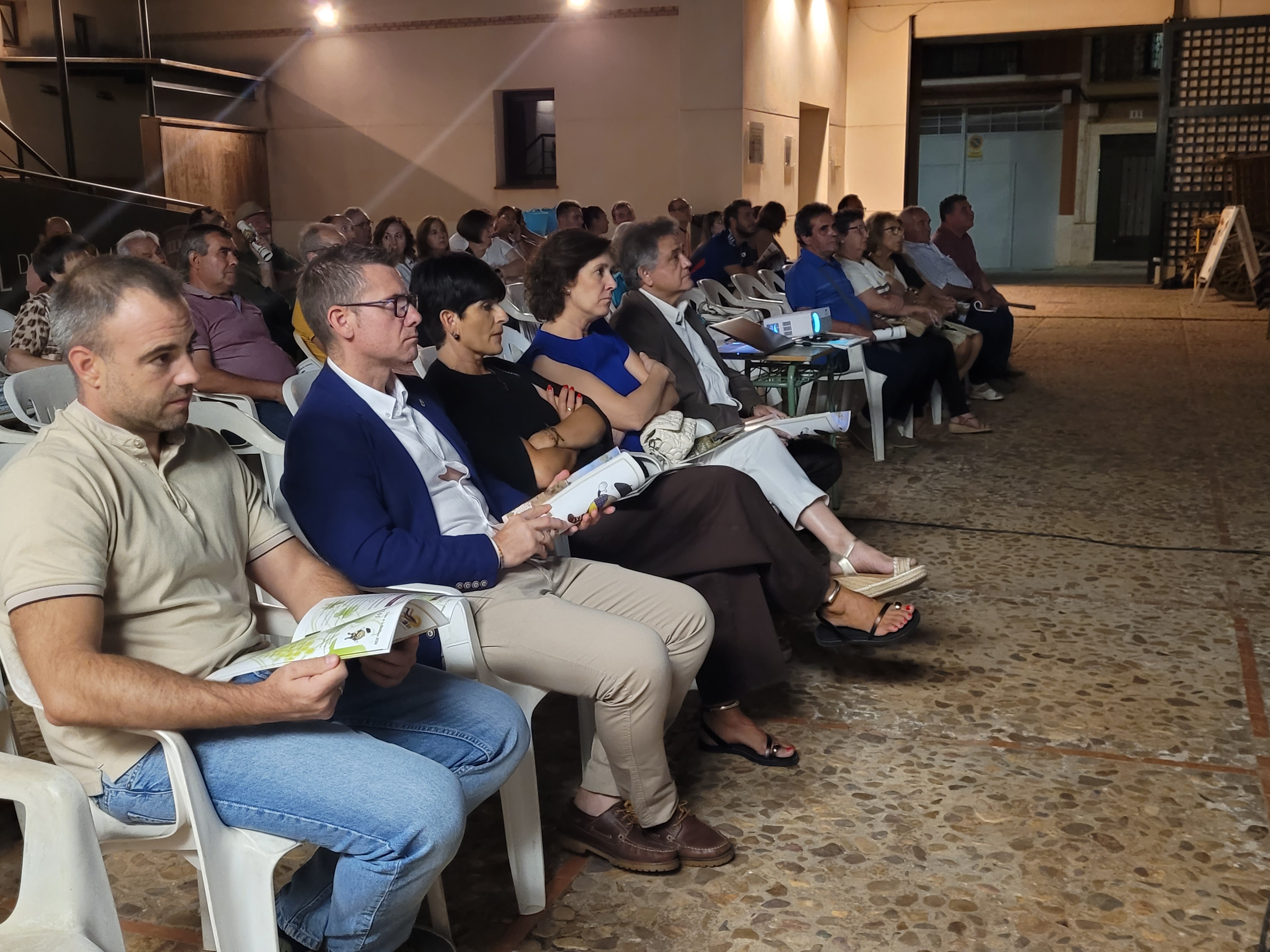El alcalde y miembros de la Corporación en la presentación de la XVIII Fiesta de la Vendimia..