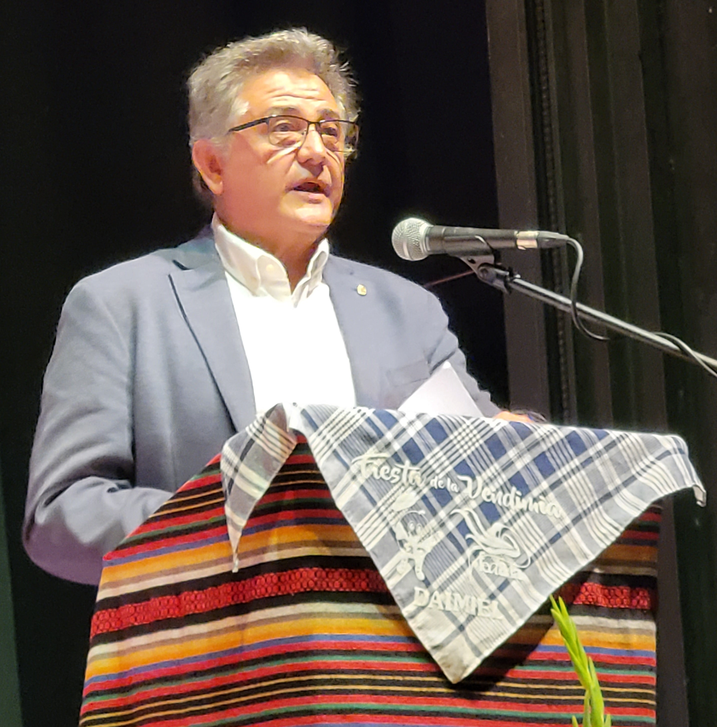 El alcalde, Leopoldo Sierra, durante su intervención.