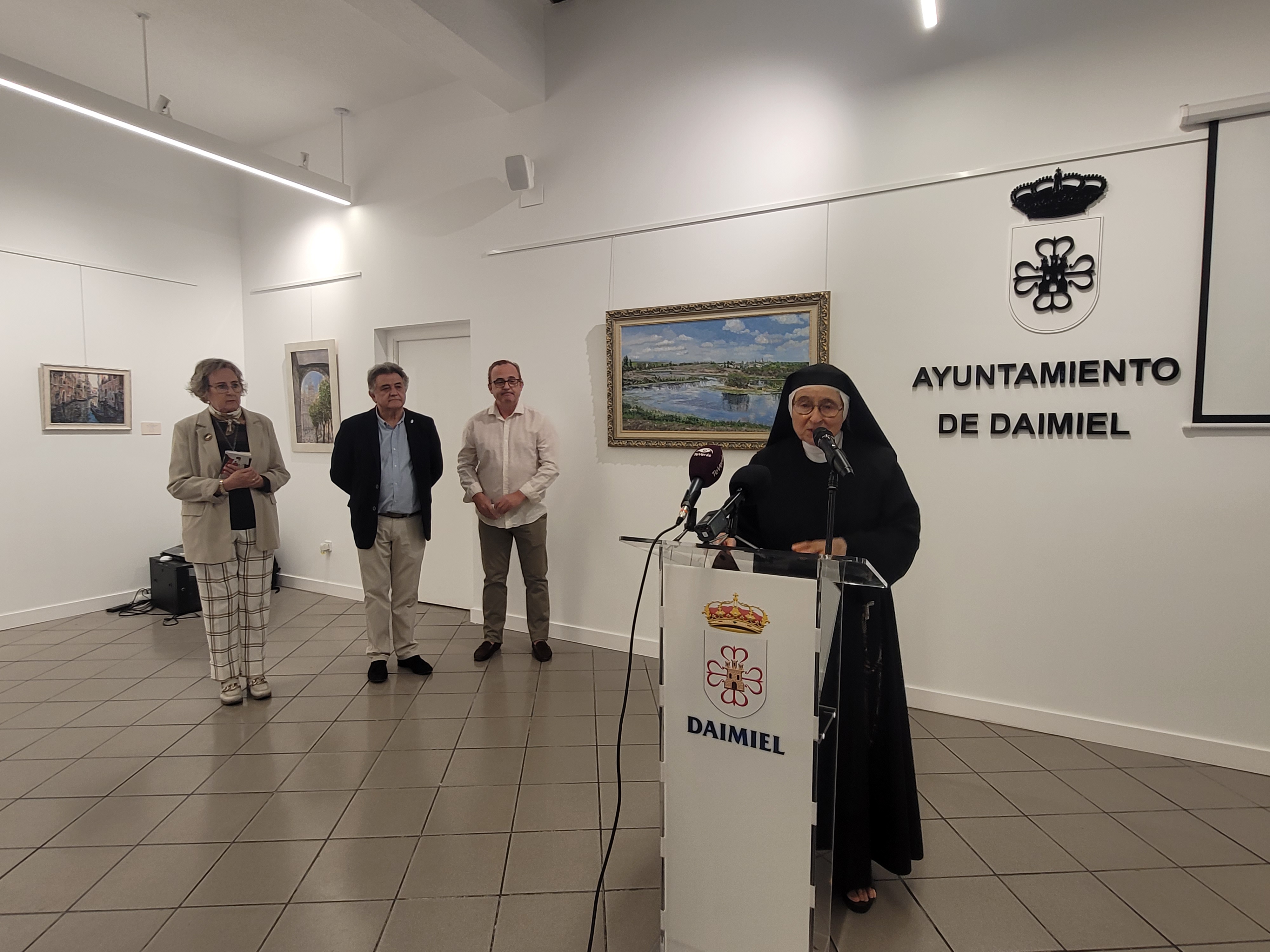 Un momento de la intervención de sor María Teresa.