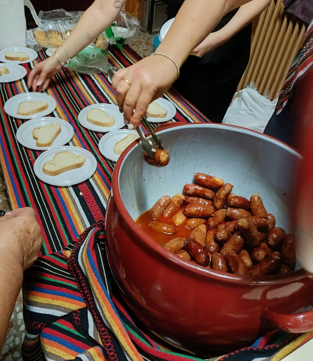 Al final el acto se celebró la tradicional chorizada.