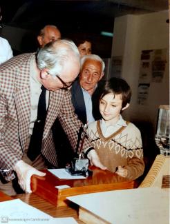 Juan D'Opazo entrega premio a Fernando Ramírez de Arellano