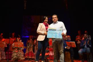 Entrega diploma agrupación ‘Tierra, semilla y agua’