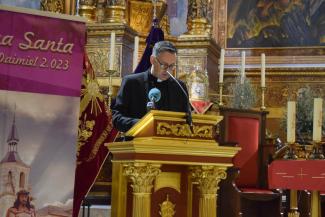 Jacinto Antonio Naharro Alcázar en la presentación del pregonero