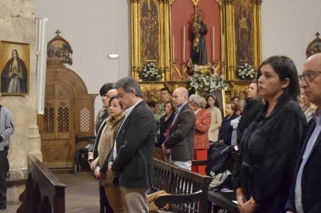 El alcalde de Daimiel, Leopoldo Sierra, junto con miembros de la Corporación y la viceconsejera de Cultura, Ana Muñoz