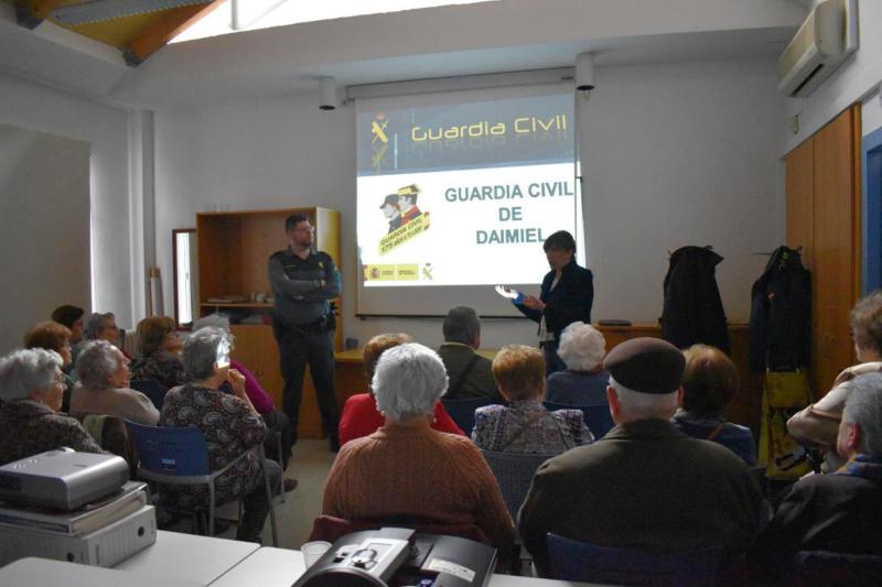 Charla Guardia Civil 