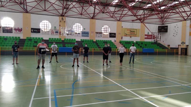 Entrega de trofeos de la liga local de fútbol sala