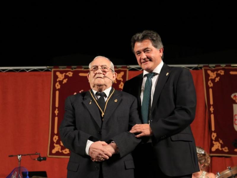 Berlanga, recibiendo la Medalla de Honor Ciudad de Daimiel