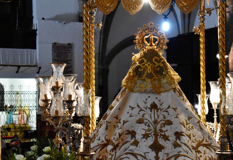 VIRGEN DE LAS CRUCES