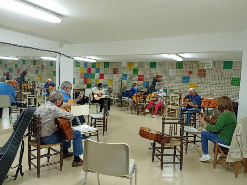 ESCUELA LOCAL DE FOLKLORE