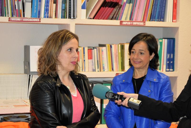 Laura González de la Aleja, junto a Alicia Loro en la presentación de la Carrera por la igualdad en 2022 Laura González de la Aleja, junto a Alicia Loro en la presentación de la Carrera por la igualdad en 2022