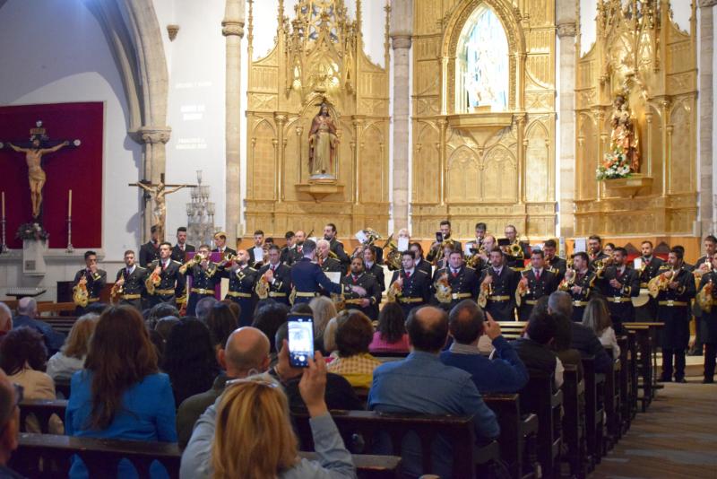 La banda de 'Los Coloraos' en la batalla con el órgano de Santa María