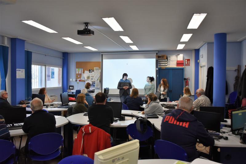 Presentación de la charla hoy en el Centro Motilla. 