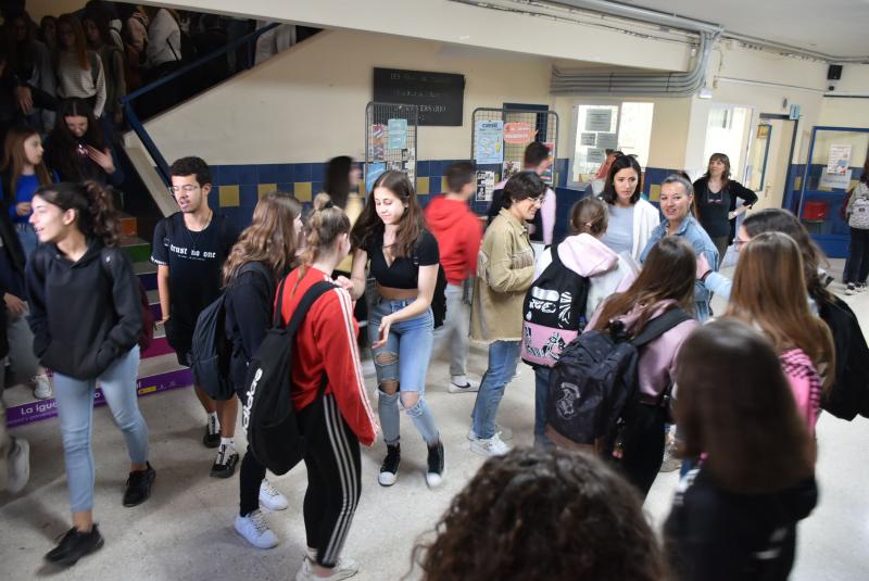 punto_de_informacion_juvenil_ies_ojos_guadiana_2.jpg