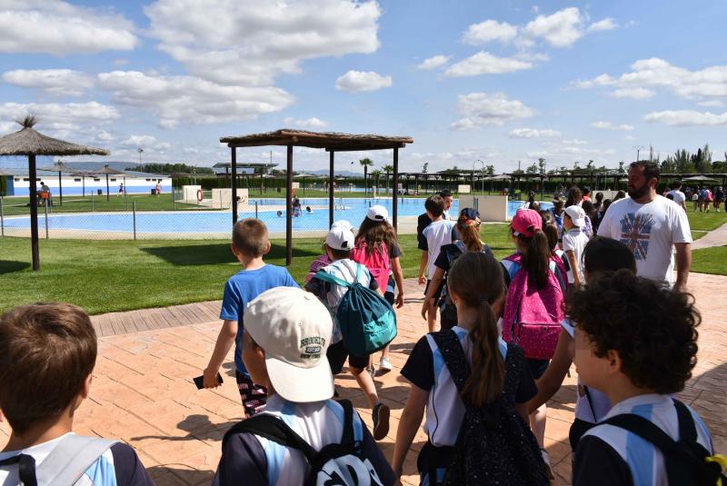 El edil Román Ortega acompañó durante la jornada a los alumnos participantes.