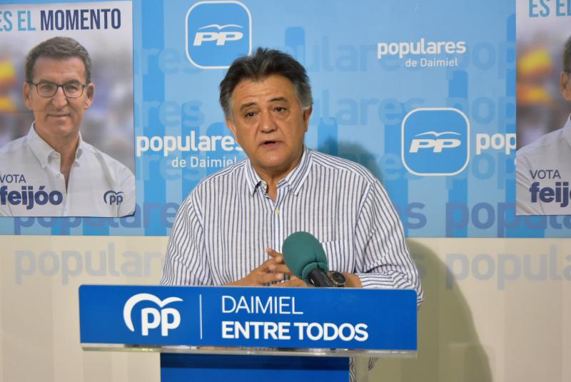 Leopoldo Sierra, este viernes desde la sede popular daimieleña.