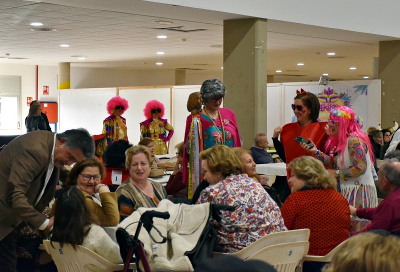 En la fiesta de los mayores de Carnaval