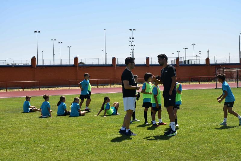Rubén Sobrino y Oscar Patiño, hoy lunes en el Estadio Municipal